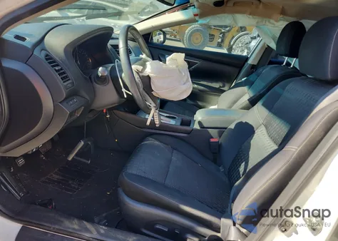 2017 Nissan Altima 2.5 из США, поврежденный, VIN 1N4AL3AP4HC127696